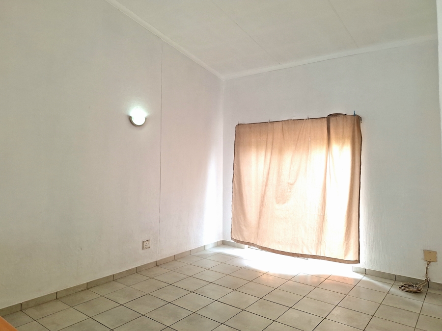 3 Bedroom Property for Sale in Suideroord Gauteng