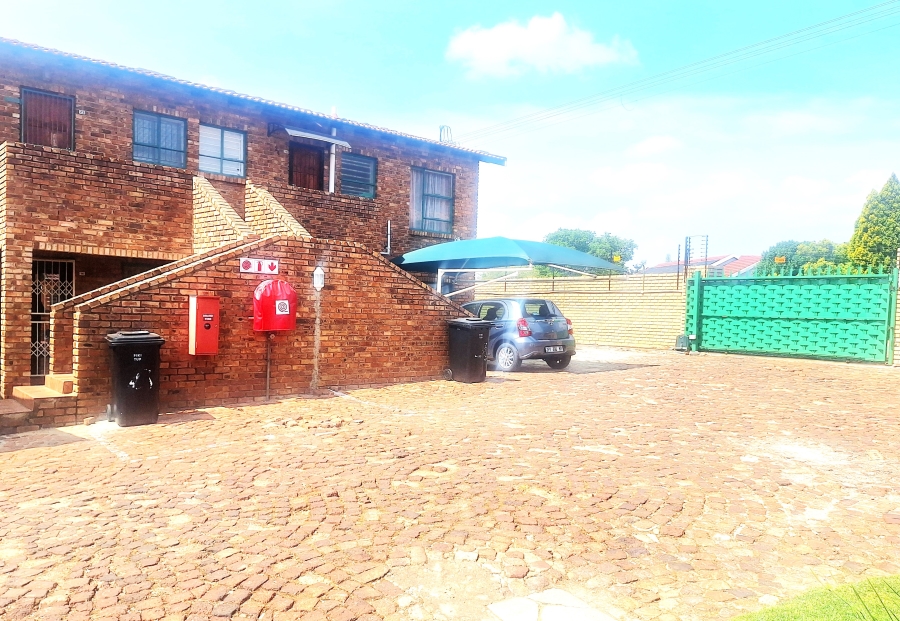 3 Bedroom Property for Sale in Suideroord Gauteng