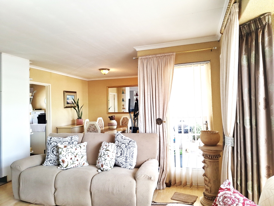 3 Bedroom Property for Sale in Discovery Gauteng