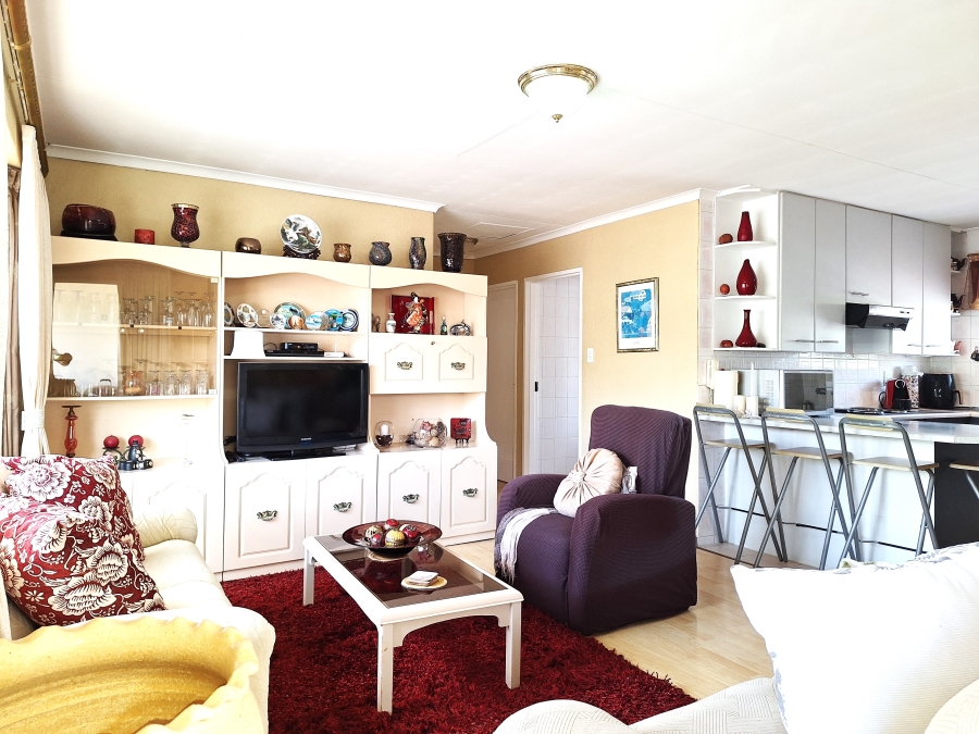 3 Bedroom Property for Sale in Discovery Gauteng