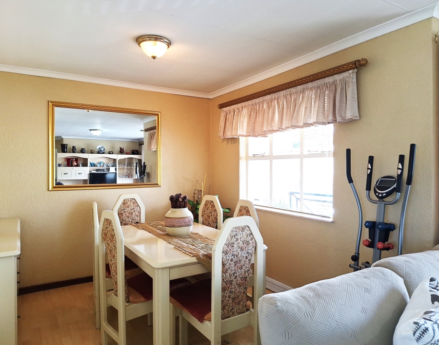 3 Bedroom Property for Sale in Discovery Gauteng