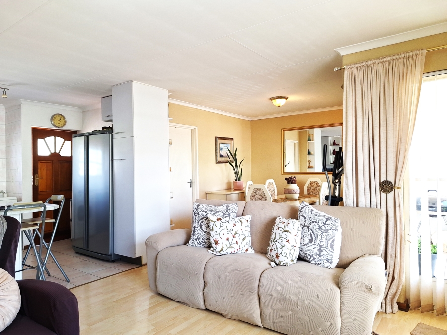 3 Bedroom Property for Sale in Discovery Gauteng