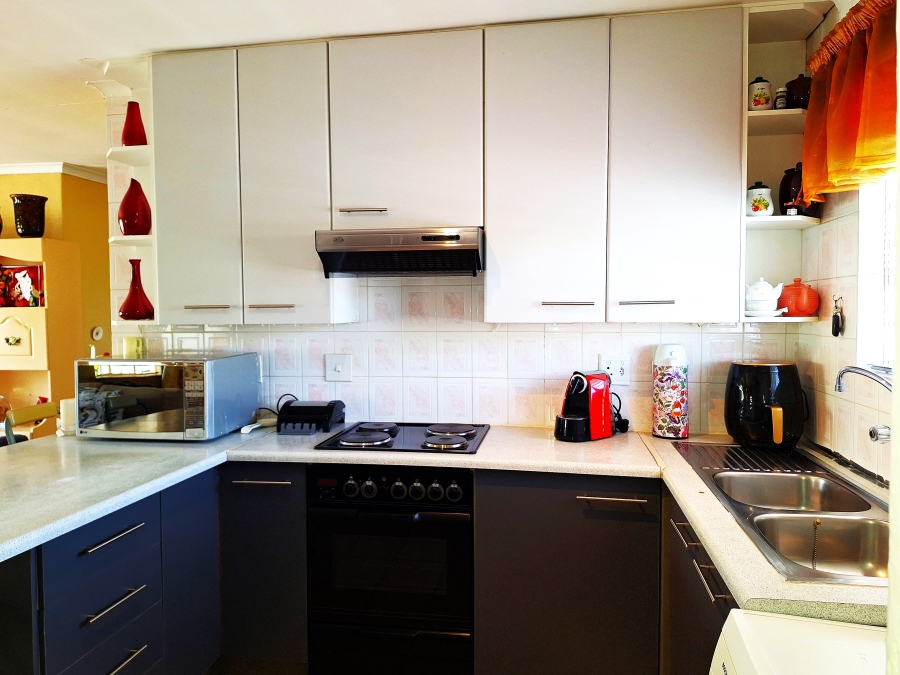 3 Bedroom Property for Sale in Discovery Gauteng