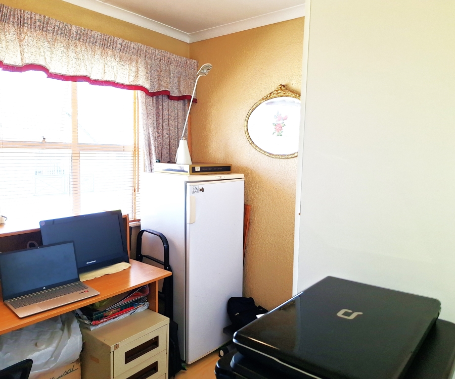 3 Bedroom Property for Sale in Discovery Gauteng