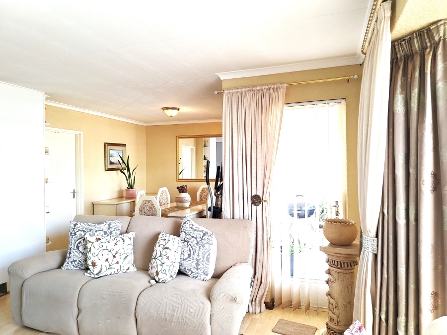 3 Bedroom Property for Sale in Discovery Gauteng