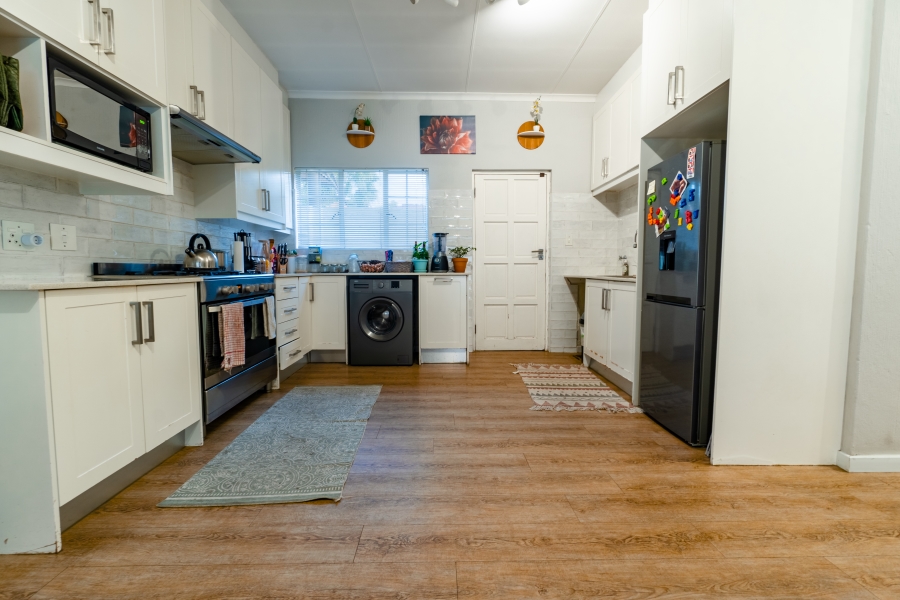 3 Bedroom Property for Sale in Honeydew Manor Gauteng