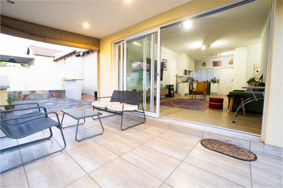 3 Bedroom Property for Sale in Honeydew Manor Gauteng