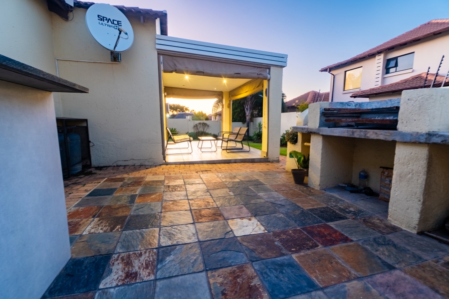 3 Bedroom Property for Sale in Honeydew Manor Gauteng