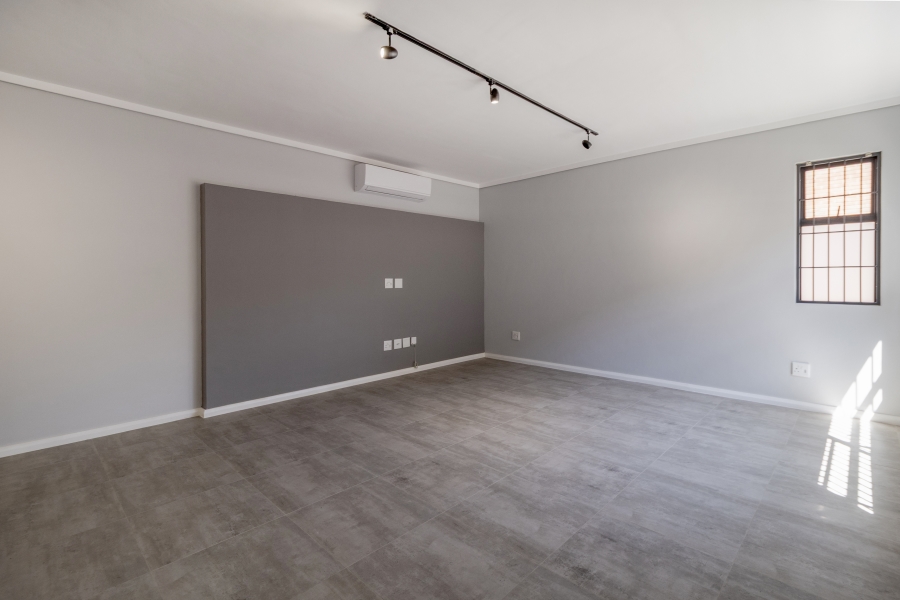 To Let 3 Bedroom Property for Rent in Ashlea Gardens Gauteng