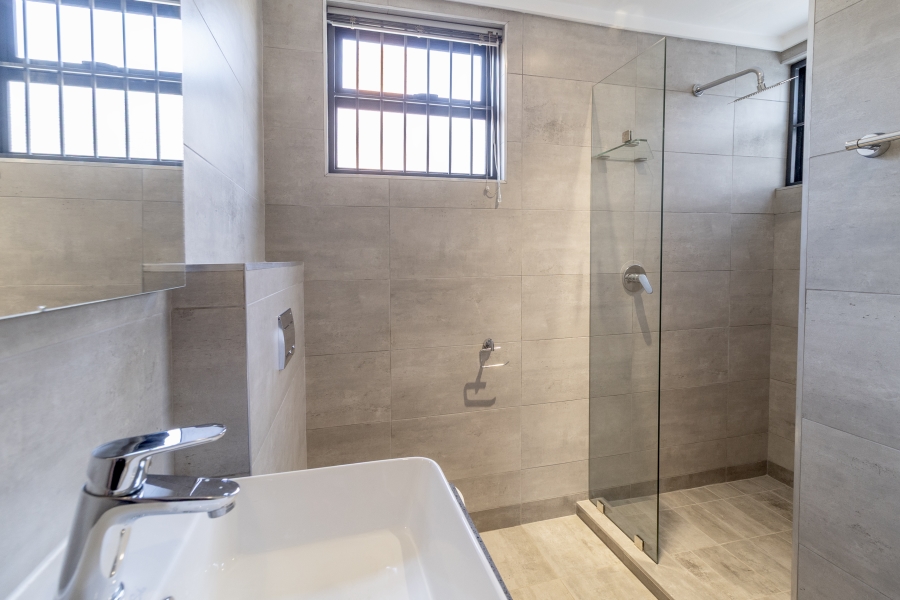 To Let 3 Bedroom Property for Rent in Ashlea Gardens Gauteng