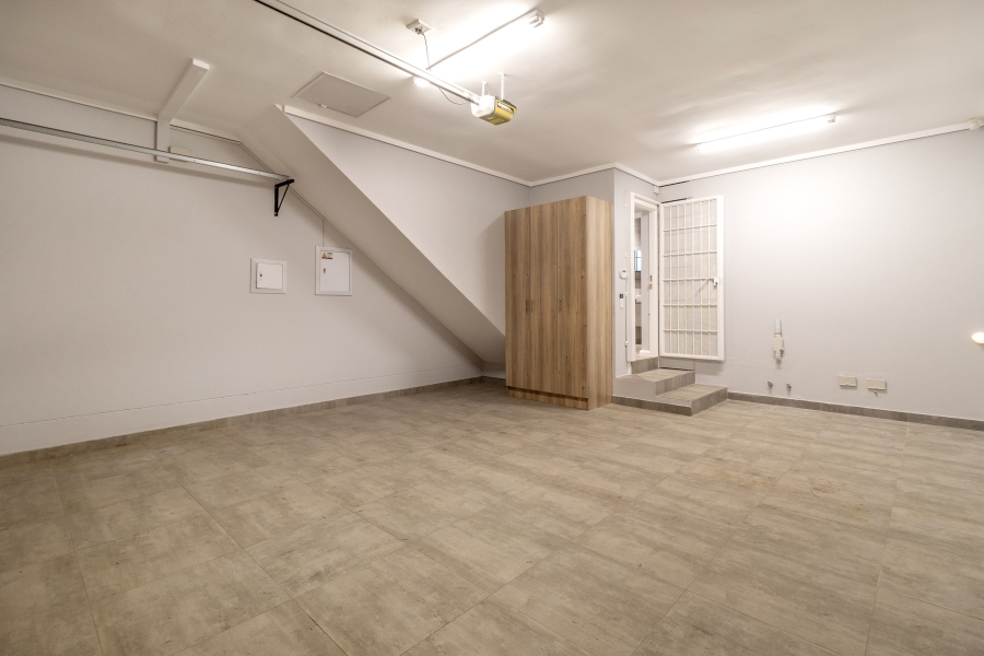 To Let 3 Bedroom Property for Rent in Ashlea Gardens Gauteng