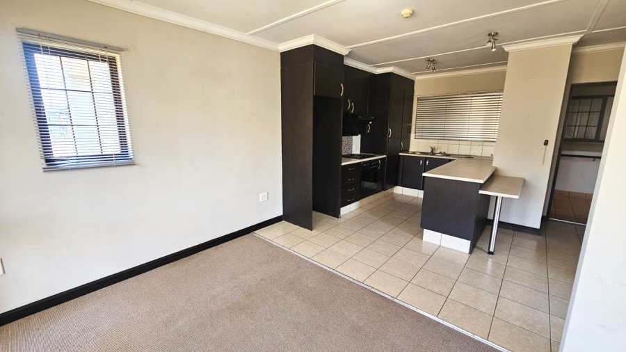 1 Bedroom Property for Sale in Rietvalleirand Gauteng
