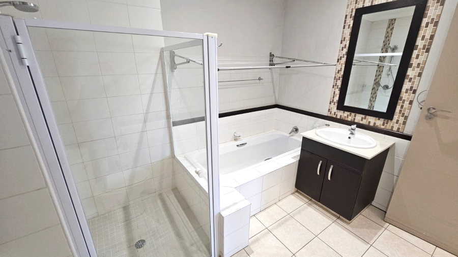 1 Bedroom Property for Sale in Rietvalleirand Gauteng