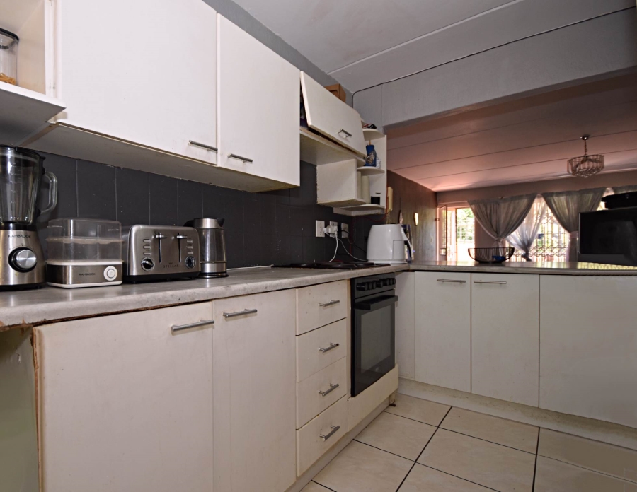 2 Bedroom Property for Sale in Boskruin Gauteng