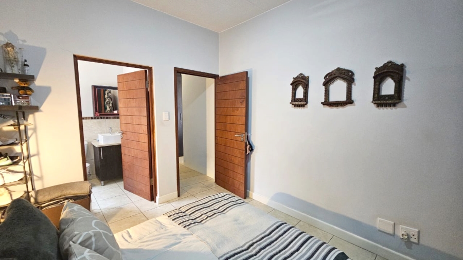 2 Bedroom Property for Sale in Pretorius Park Gauteng