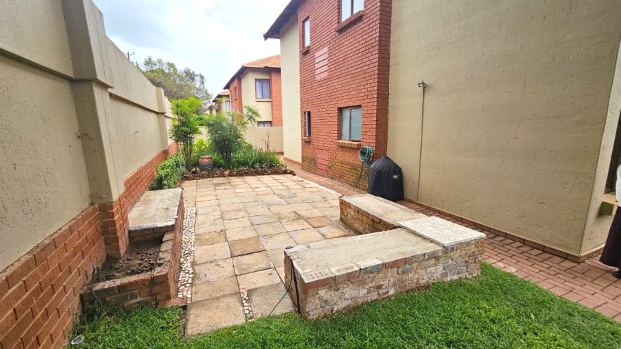 2 Bedroom Property for Sale in Pretorius Park Gauteng