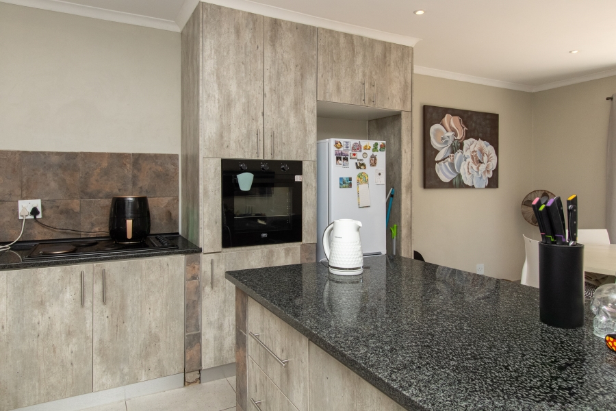 3 Bedroom Property for Sale in Dunvegan Gauteng