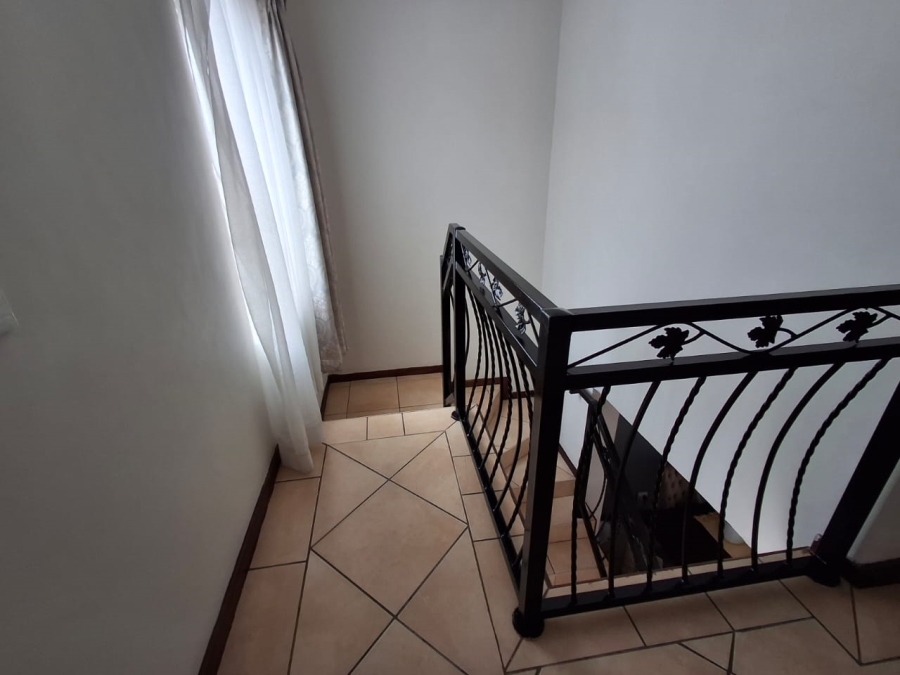 3 Bedroom Property for Sale in Sonneveld Gauteng