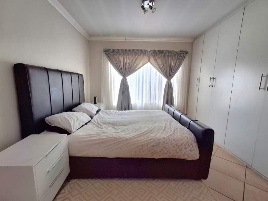 3 Bedroom Property for Sale in Sonneveld Gauteng