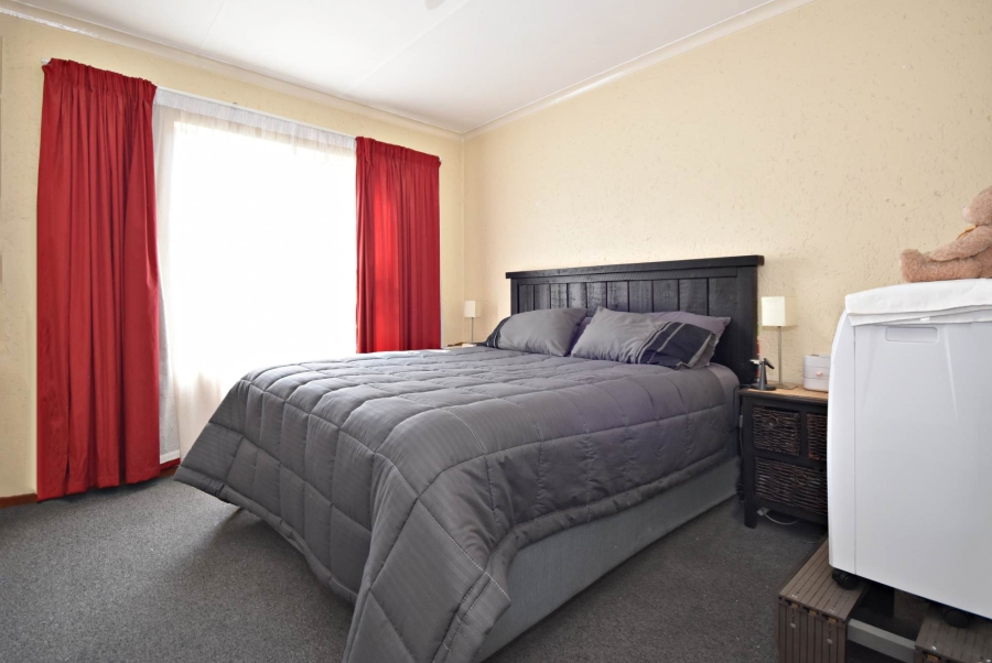 2 Bedroom Property for Sale in Bromhof Gauteng