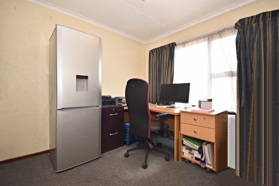 2 Bedroom Property for Sale in Bromhof Gauteng