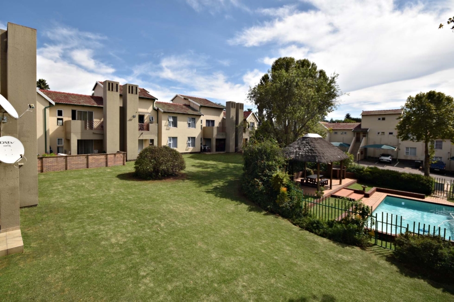 2 Bedroom Property for Sale in Bromhof Gauteng