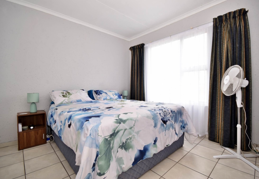 2 Bedroom Property for Sale in Bromhof Gauteng