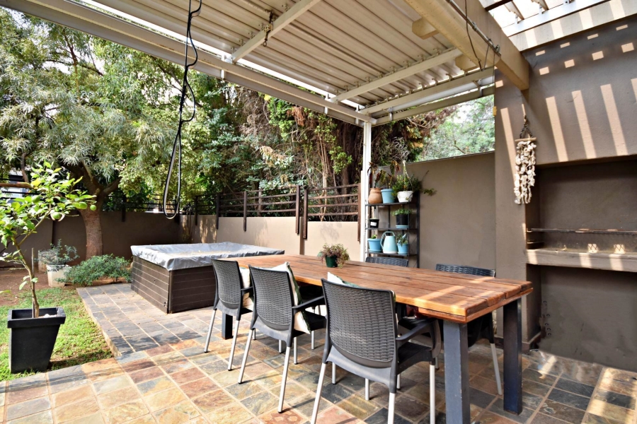 3 Bedroom Property for Sale in Bromhof Gauteng