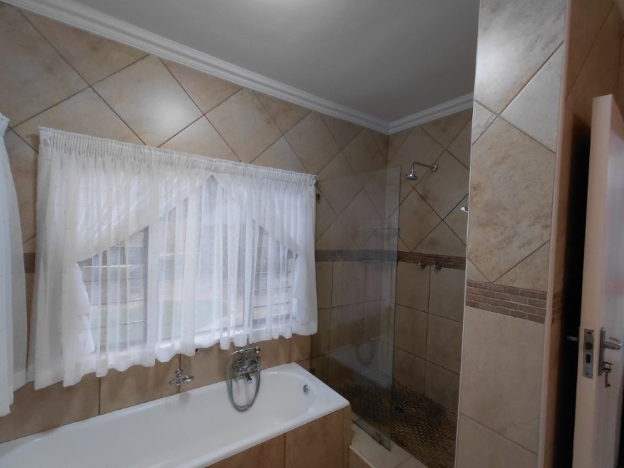 4 Bedroom Property for Sale in Freeway Park Gauteng