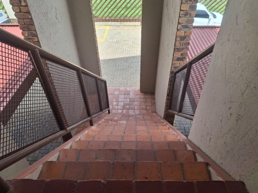 2 Bedroom Property for Sale in Ravenswood Gauteng
