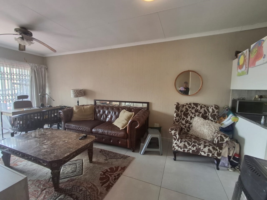 2 Bedroom Property for Sale in Ravenswood Gauteng