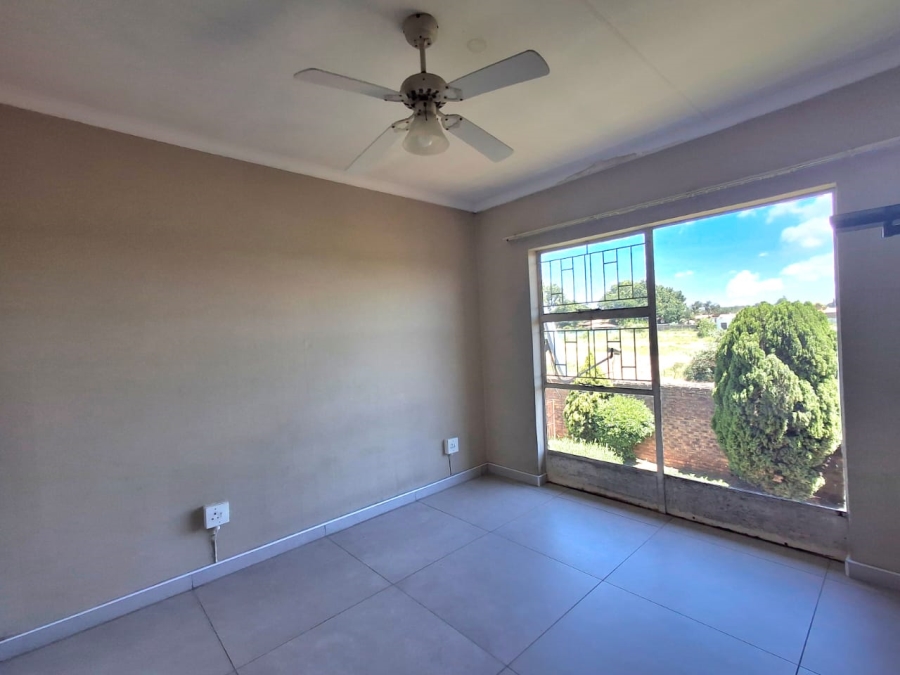 2 Bedroom Property for Sale in Ravenswood Gauteng