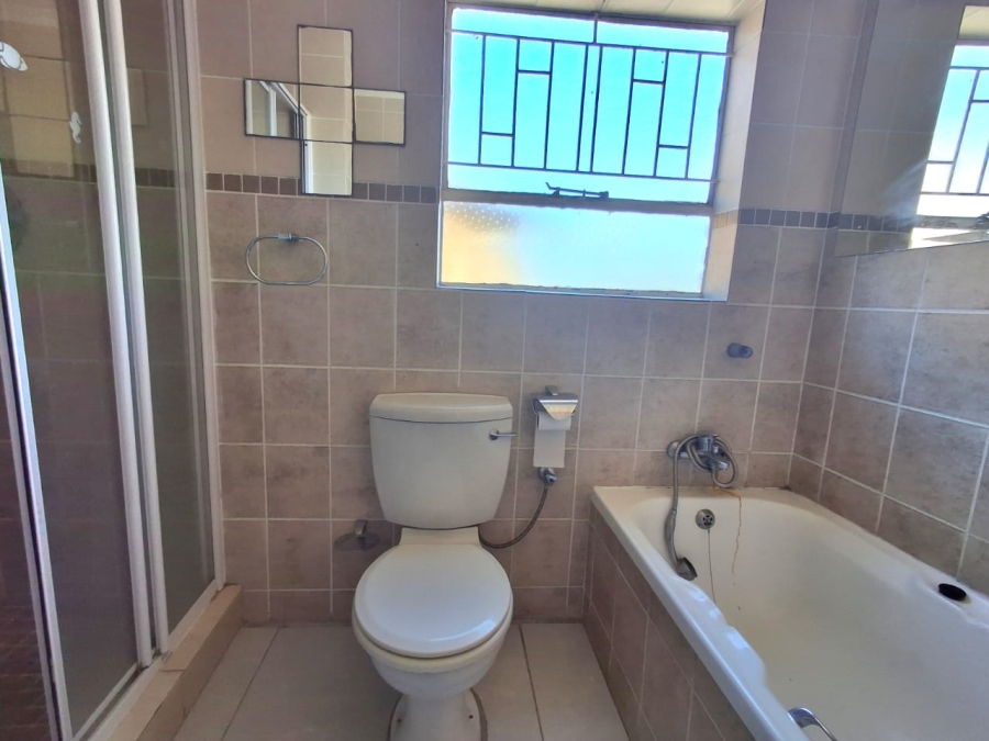 2 Bedroom Property for Sale in Ravenswood Gauteng