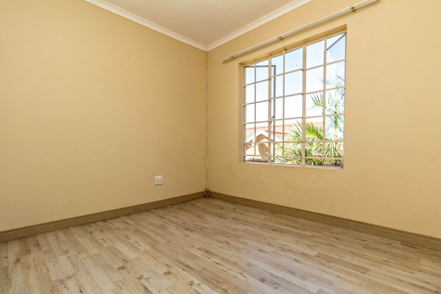 2 Bedroom Property for Sale in Olivedale Gauteng