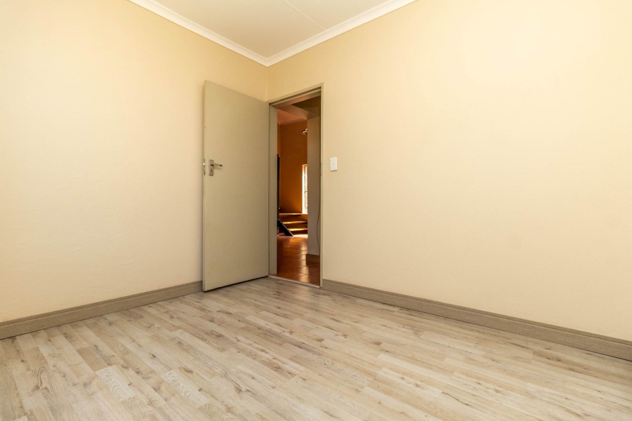 2 Bedroom Property for Sale in Olivedale Gauteng