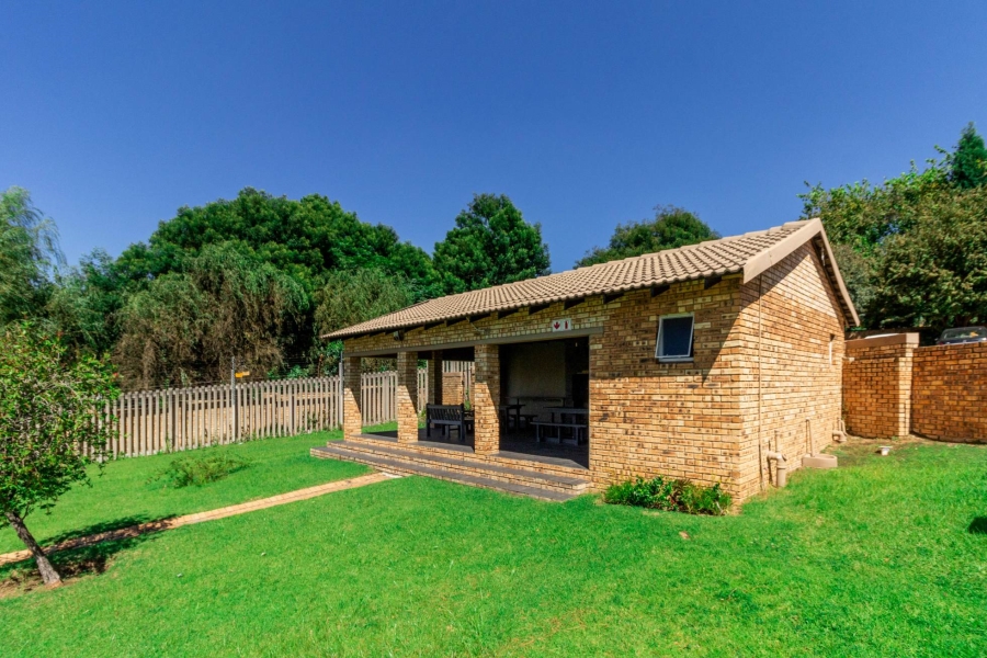 2 Bedroom Property for Sale in Olivedale Gauteng