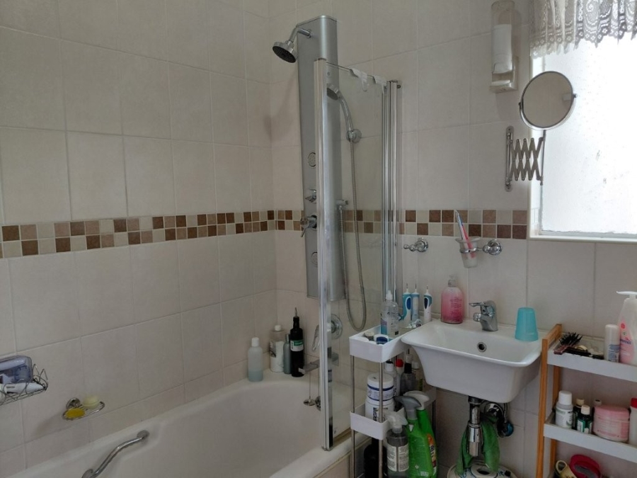 3 Bedroom Property for Sale in Klippoortje Gauteng