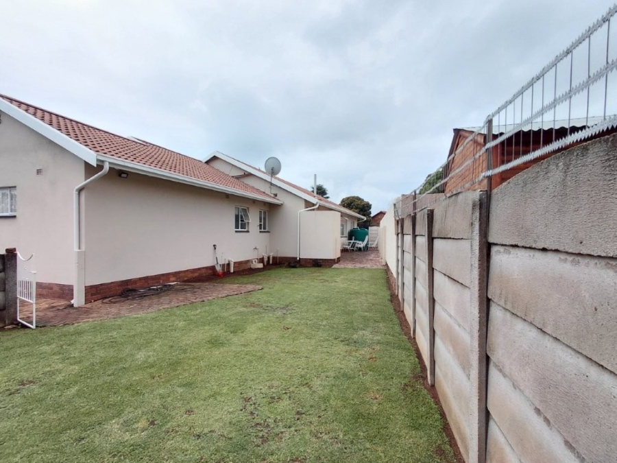 3 Bedroom Property for Sale in Klippoortje Gauteng