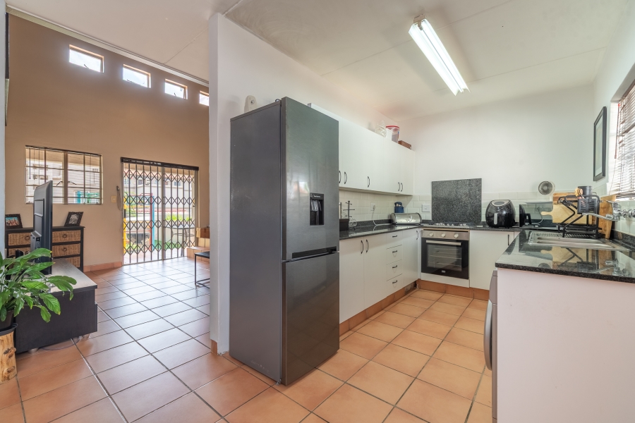 2 Bedroom Property for Sale in North Riding Gauteng