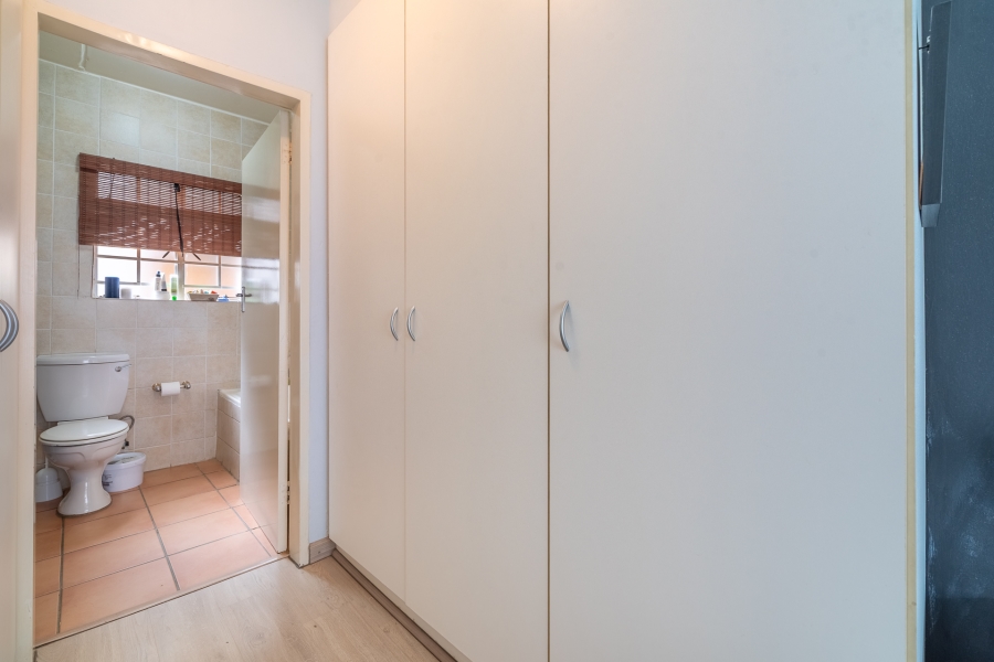 2 Bedroom Property for Sale in North Riding Gauteng