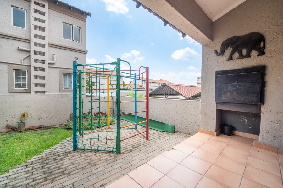 2 Bedroom Property for Sale in North Riding Gauteng