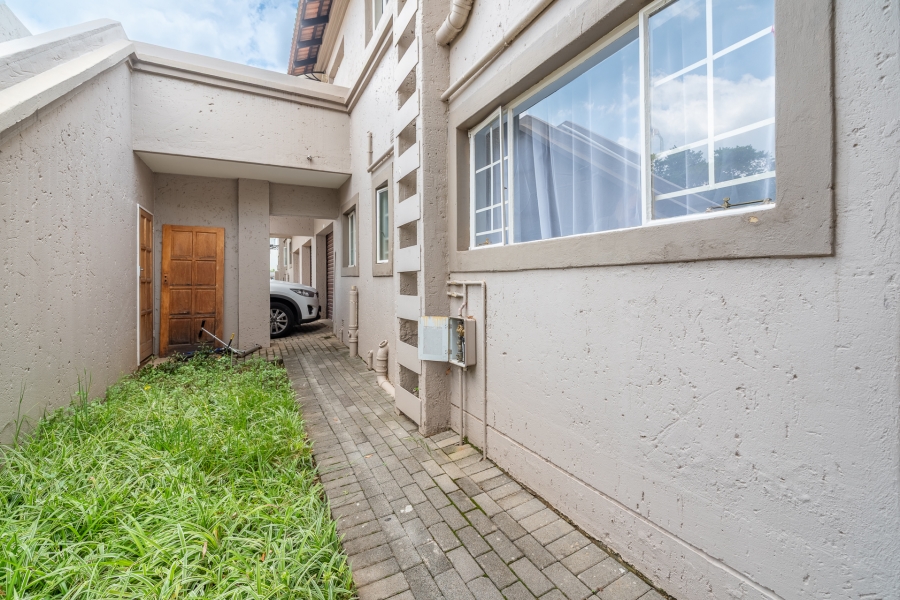 2 Bedroom Property for Sale in North Riding Gauteng