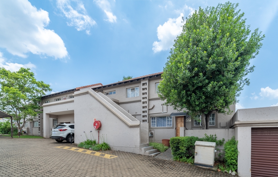 2 Bedroom Property for Sale in North Riding Gauteng