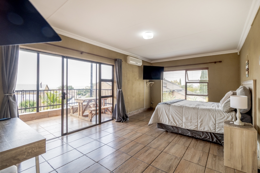 5 Bedroom Property for Sale in Moreleta Park Gauteng