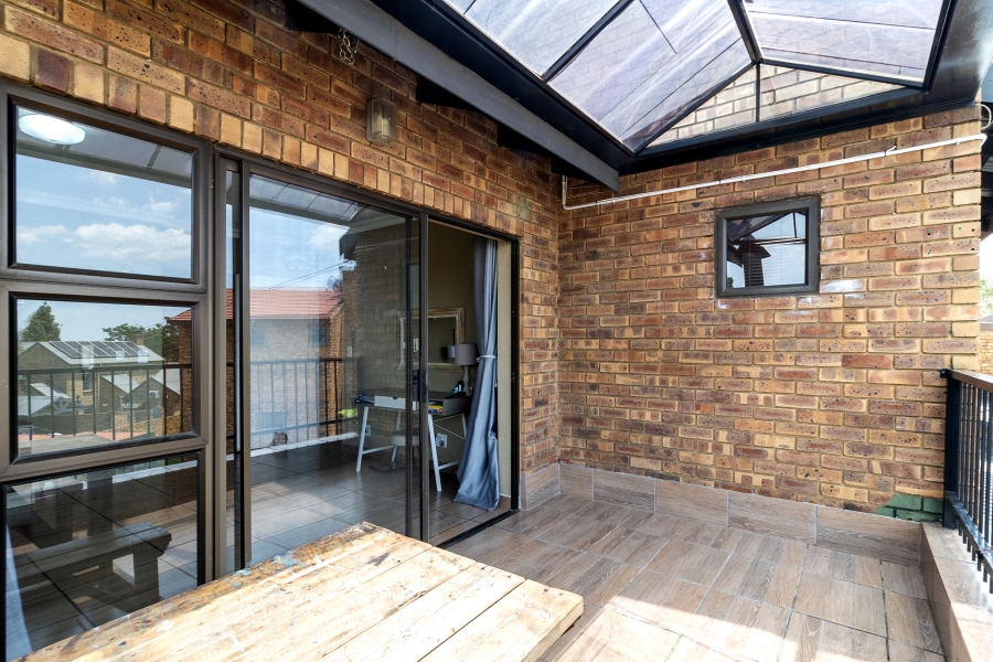 5 Bedroom Property for Sale in Moreleta Park Gauteng