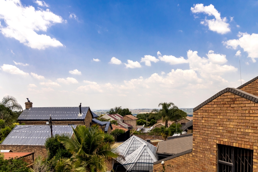 5 Bedroom Property for Sale in Moreleta Park Gauteng