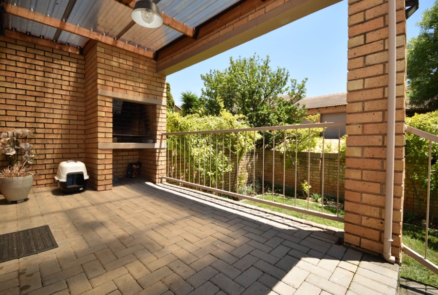 2 Bedroom Property for Sale in Olivedale Gauteng