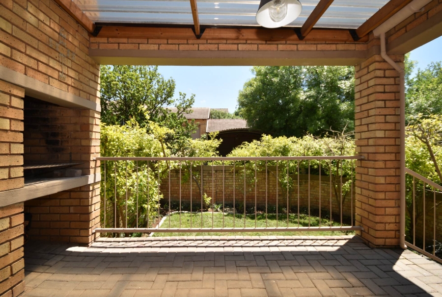 2 Bedroom Property for Sale in Olivedale Gauteng