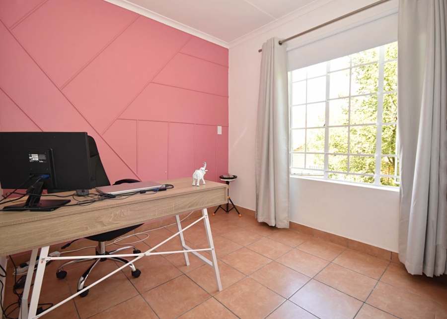 2 Bedroom Property for Sale in Olivedale Gauteng