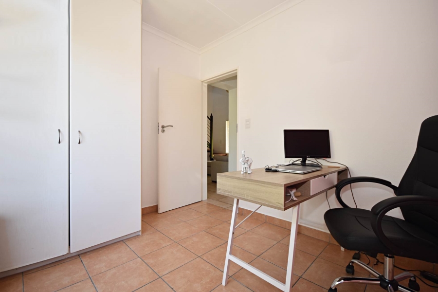 2 Bedroom Property for Sale in Olivedale Gauteng